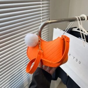 Crossbody Bag with fluffy pump