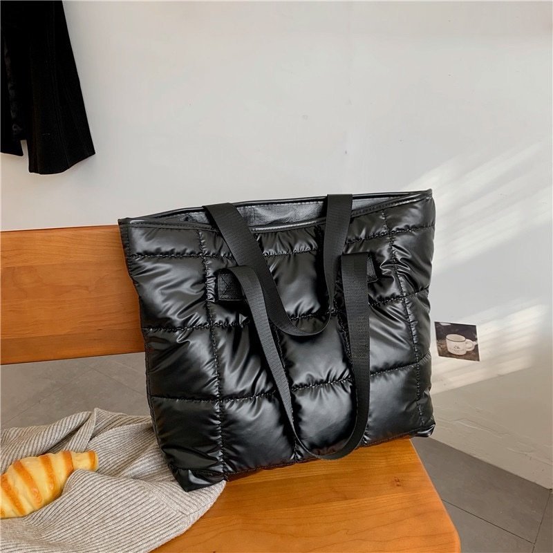 Lumiere Lightweight Everyday Tote - Image 4